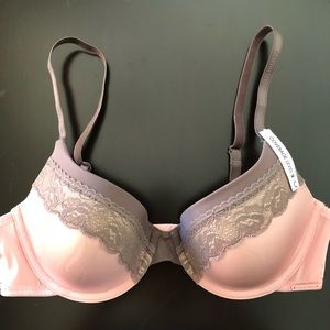 NWT Calvin Klein Demi bra 34C